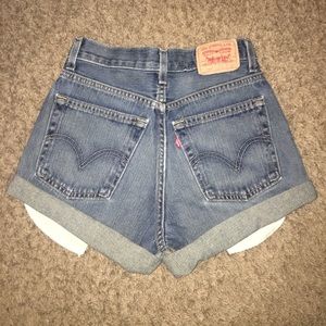 Levi Rolled Shorts size 25